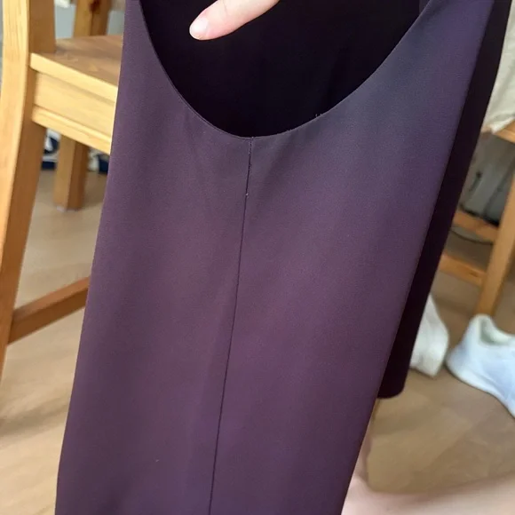 Aritzia Babaton Inscribe top, Deep Purple V-Neck Sleeveless Blouse - Picture 5 of 8